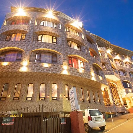 Devi Enterprises - Hotel Khems อูตี ภายนอก รูปภาพ