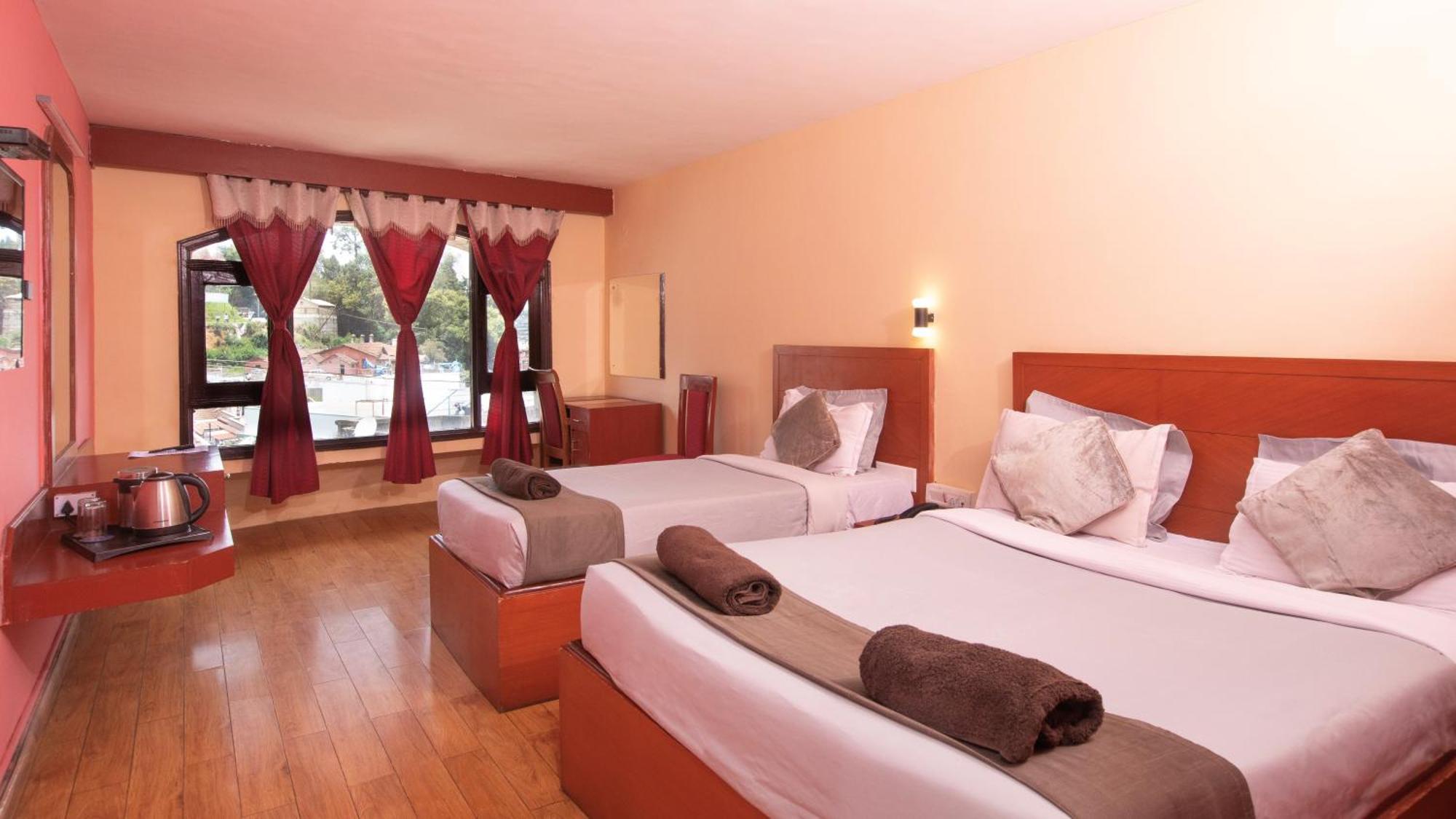 Devi Enterprises - Hotel Khems อูตี ภายนอก รูปภาพ