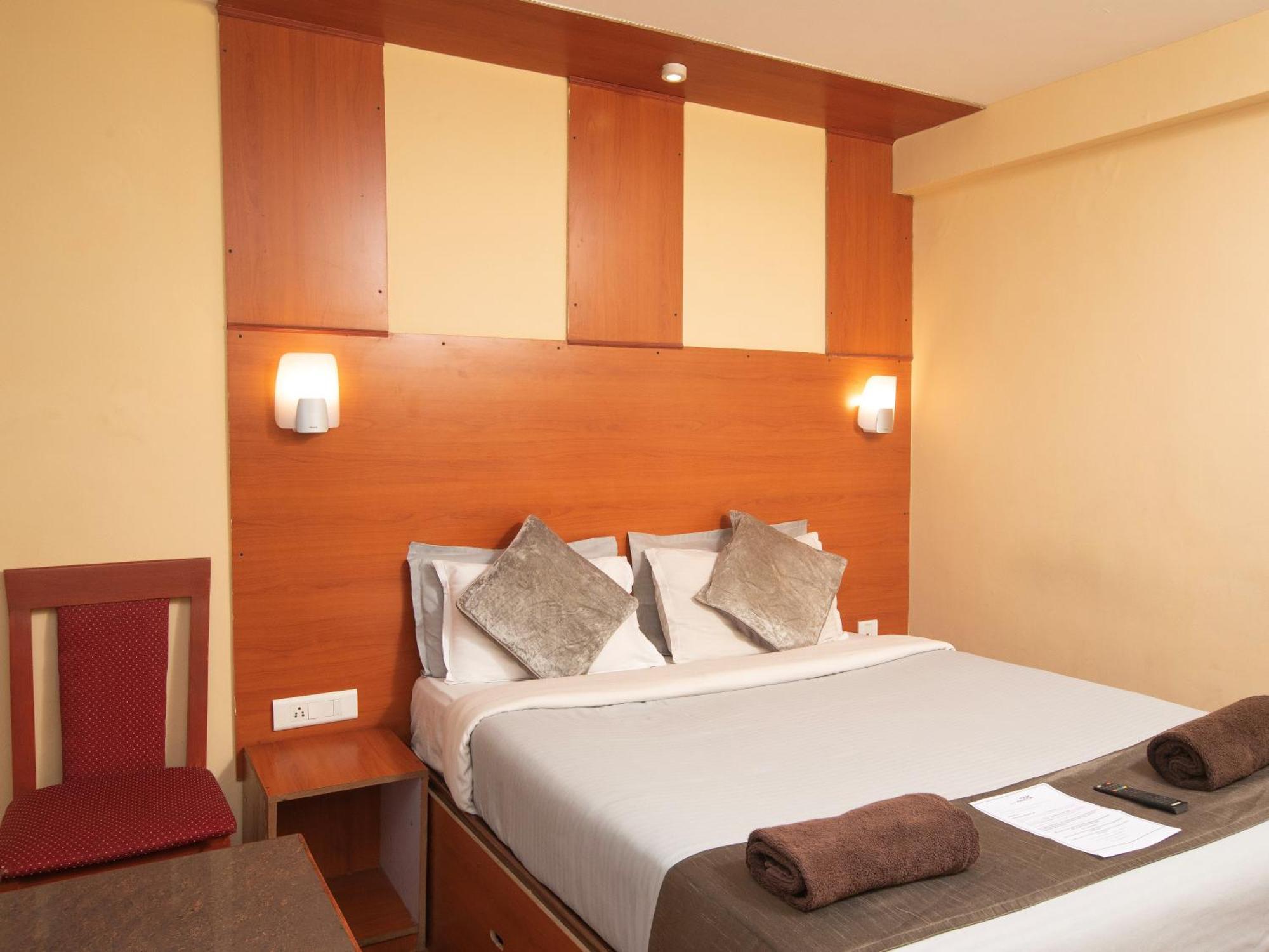 Devi Enterprises - Hotel Khems อูตี ภายนอก รูปภาพ
