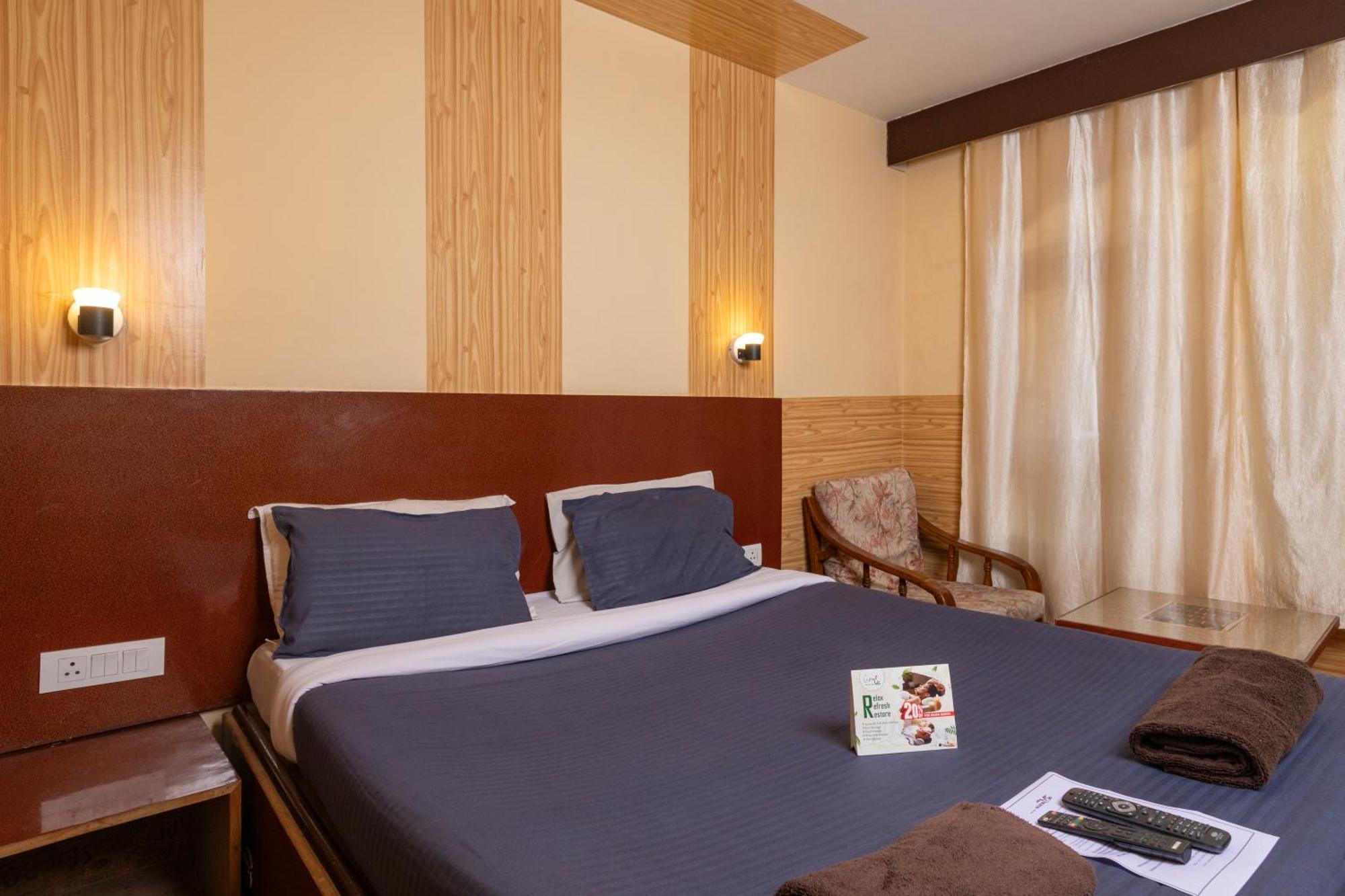 Devi Enterprises - Hotel Khems อูตี ภายนอก รูปภาพ