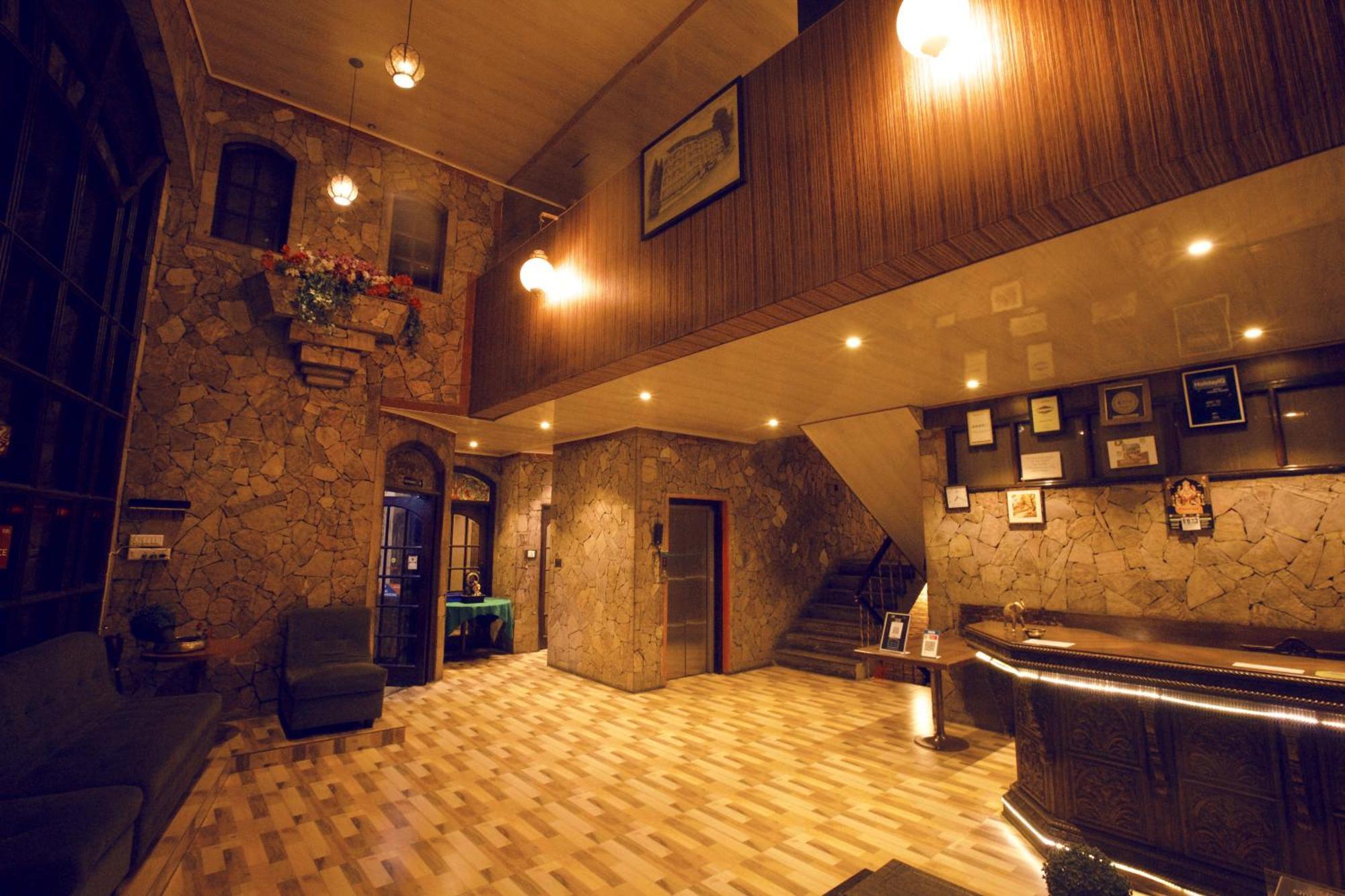 Devi Enterprises - Hotel Khems อูตี ภายนอก รูปภาพ
